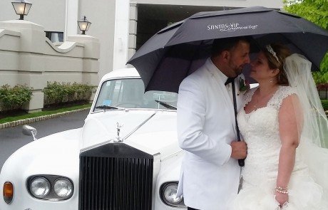 New Jersey Wedding Limo with Bride and Groom New Jersey Wedding Limo